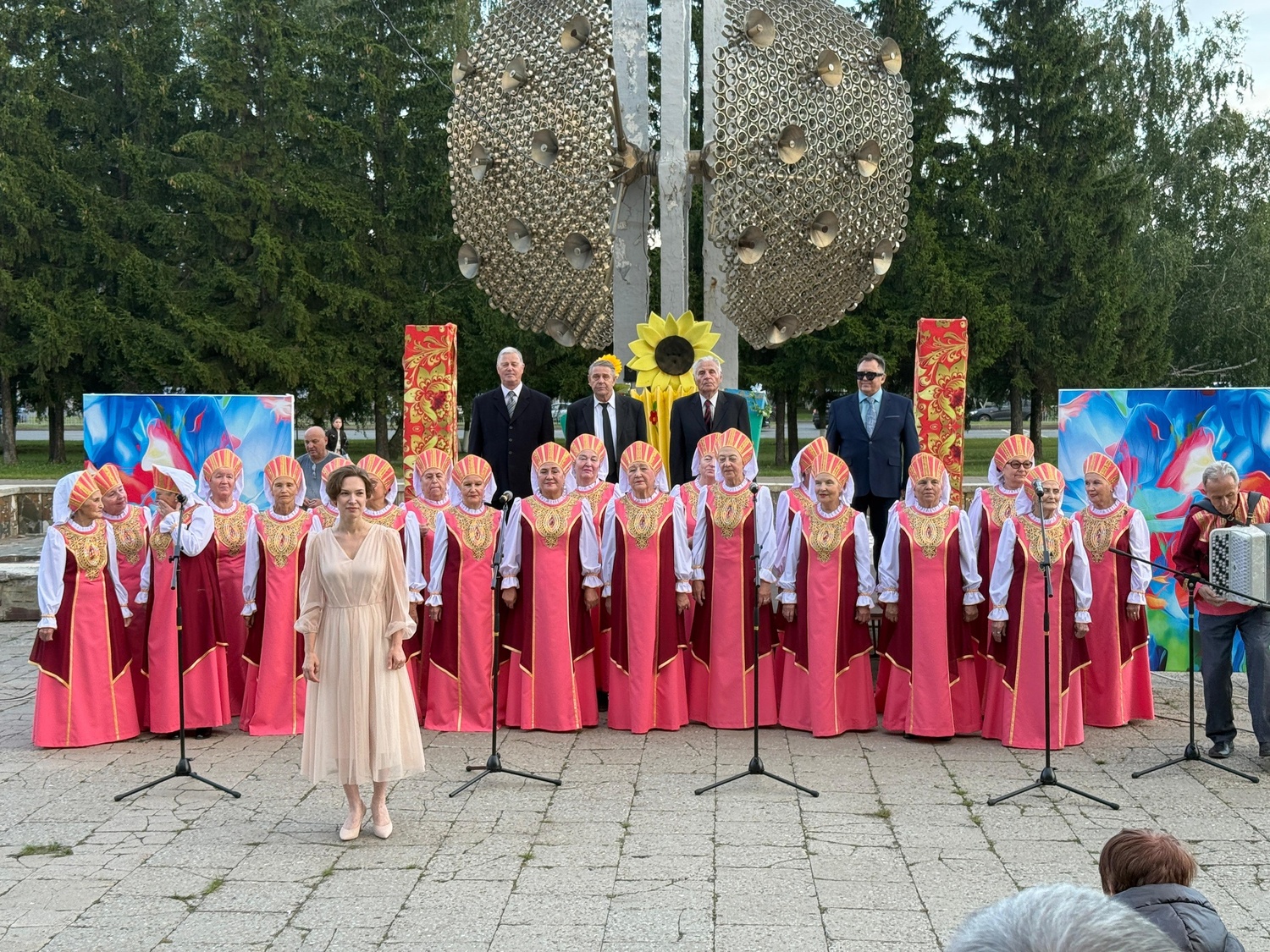 НАРОДНЫЙ ХОР РУССКОЙ ПЕСНИ ВЕТЕРАНОВ ТРУДА им.А.Ф.Горбунова